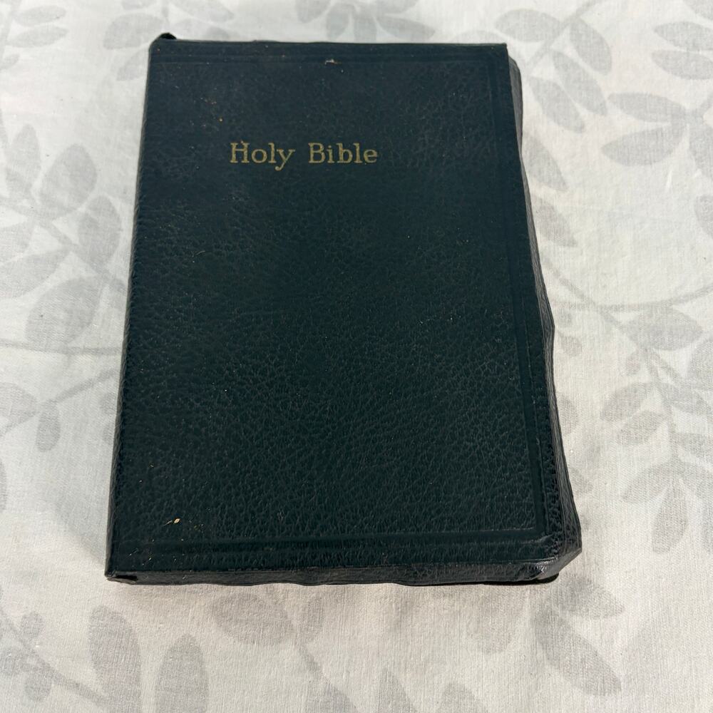 King James Version Holy Bible PreOwned Vintage World Publishing